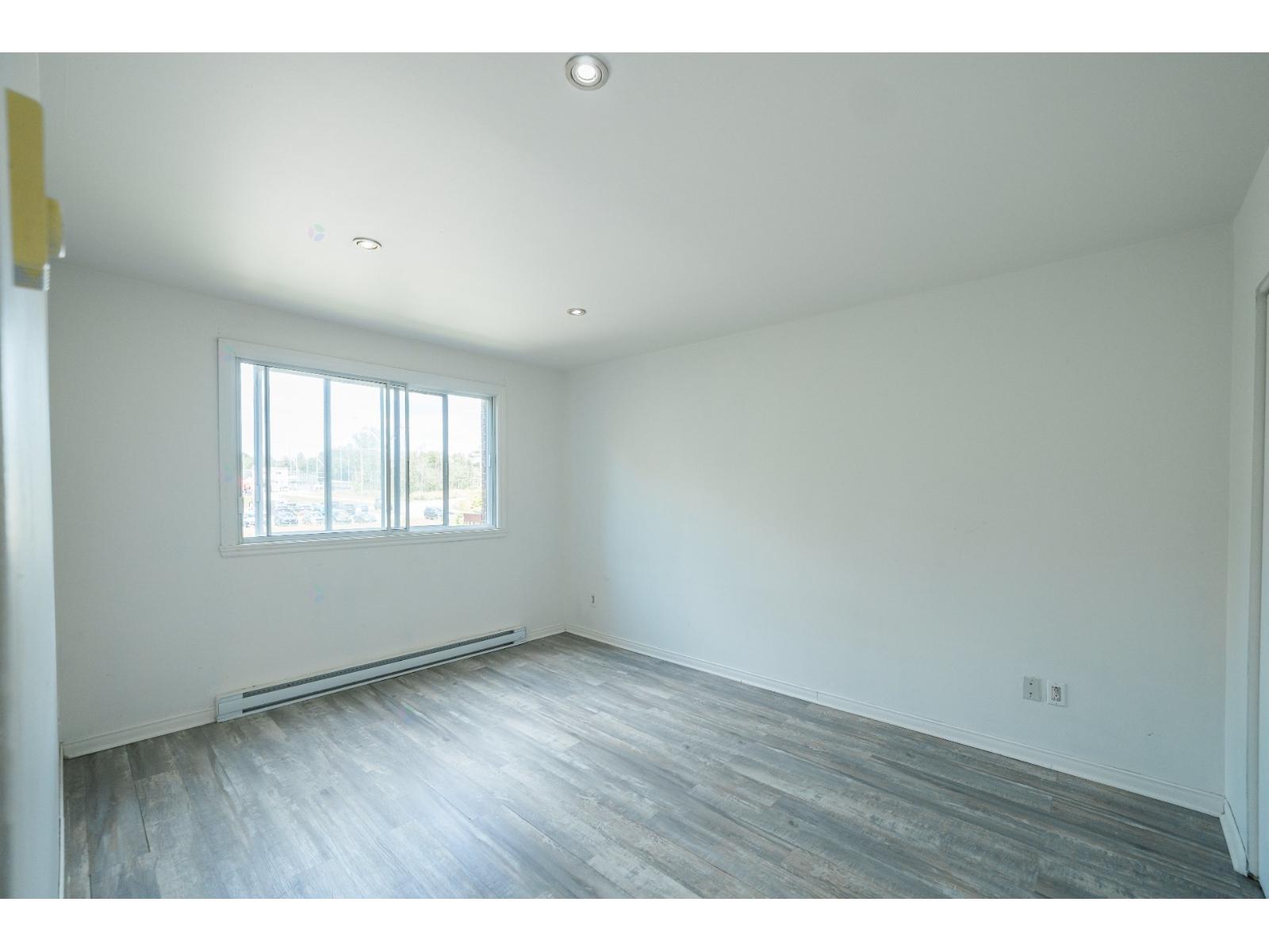 720 Rue Filion