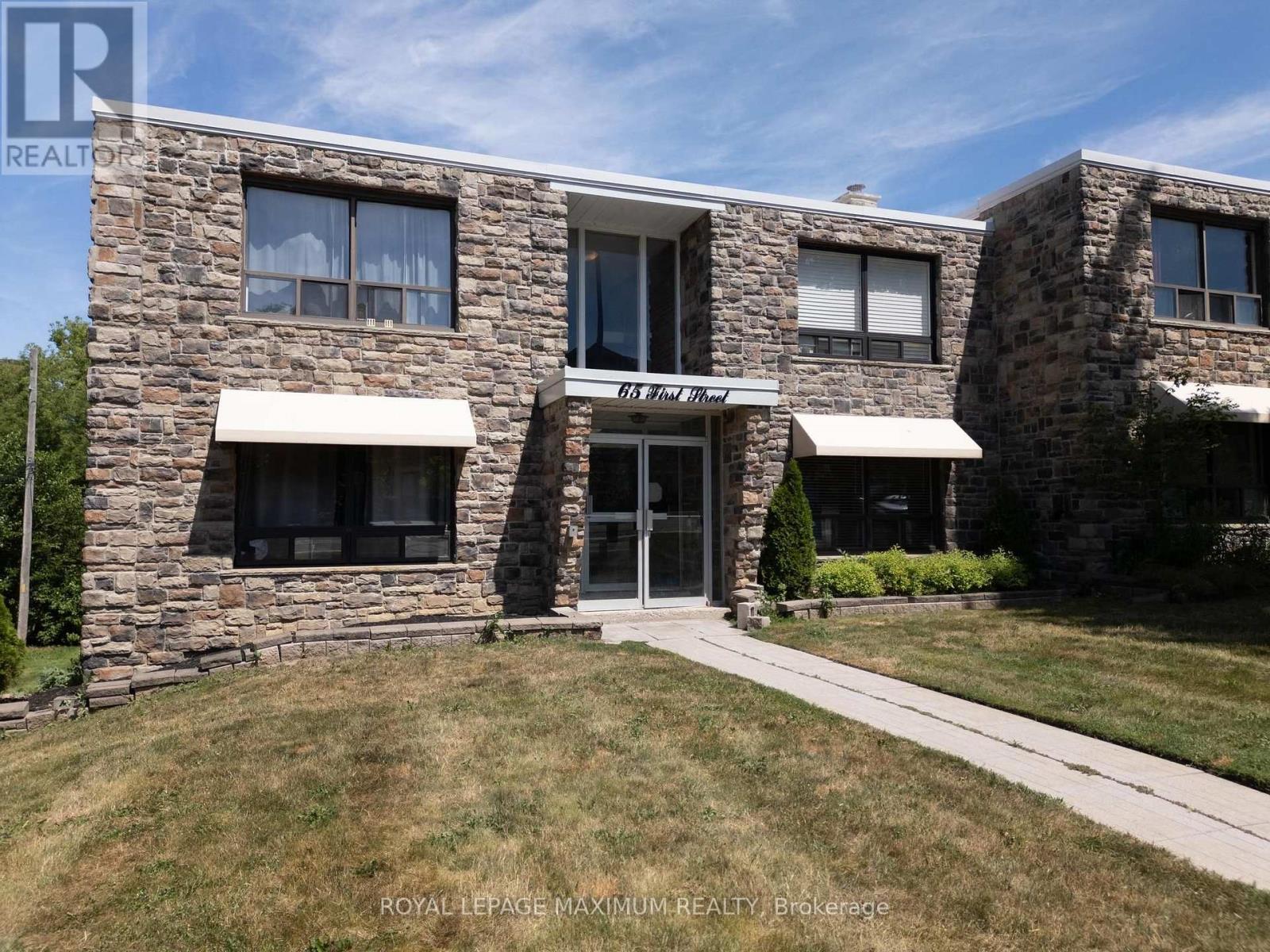 For sale: B2 - 65 FIRST STREET N, Orangeville, Ontario L9W2E6