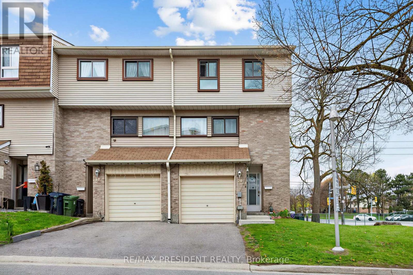 20 - 120 MURISON BOULEVARD