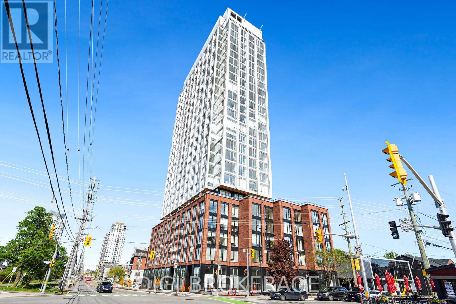1002 - 2070 SCOTT STREET