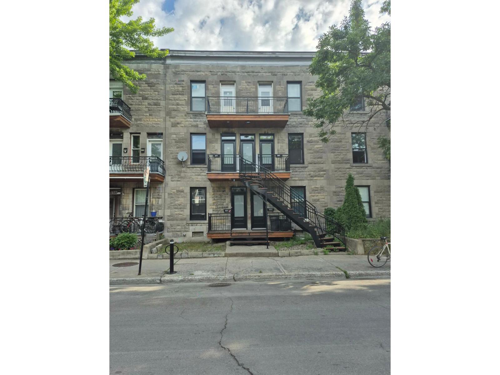 1867 Rue St-Clément