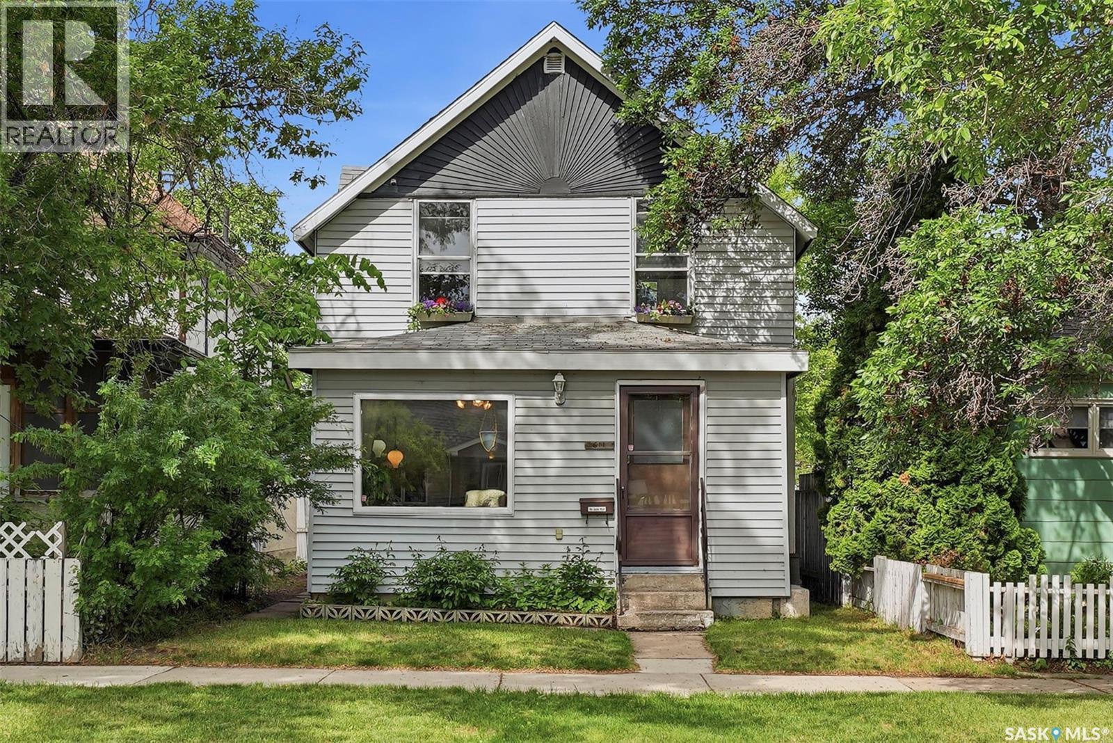 611 J AVENUE S