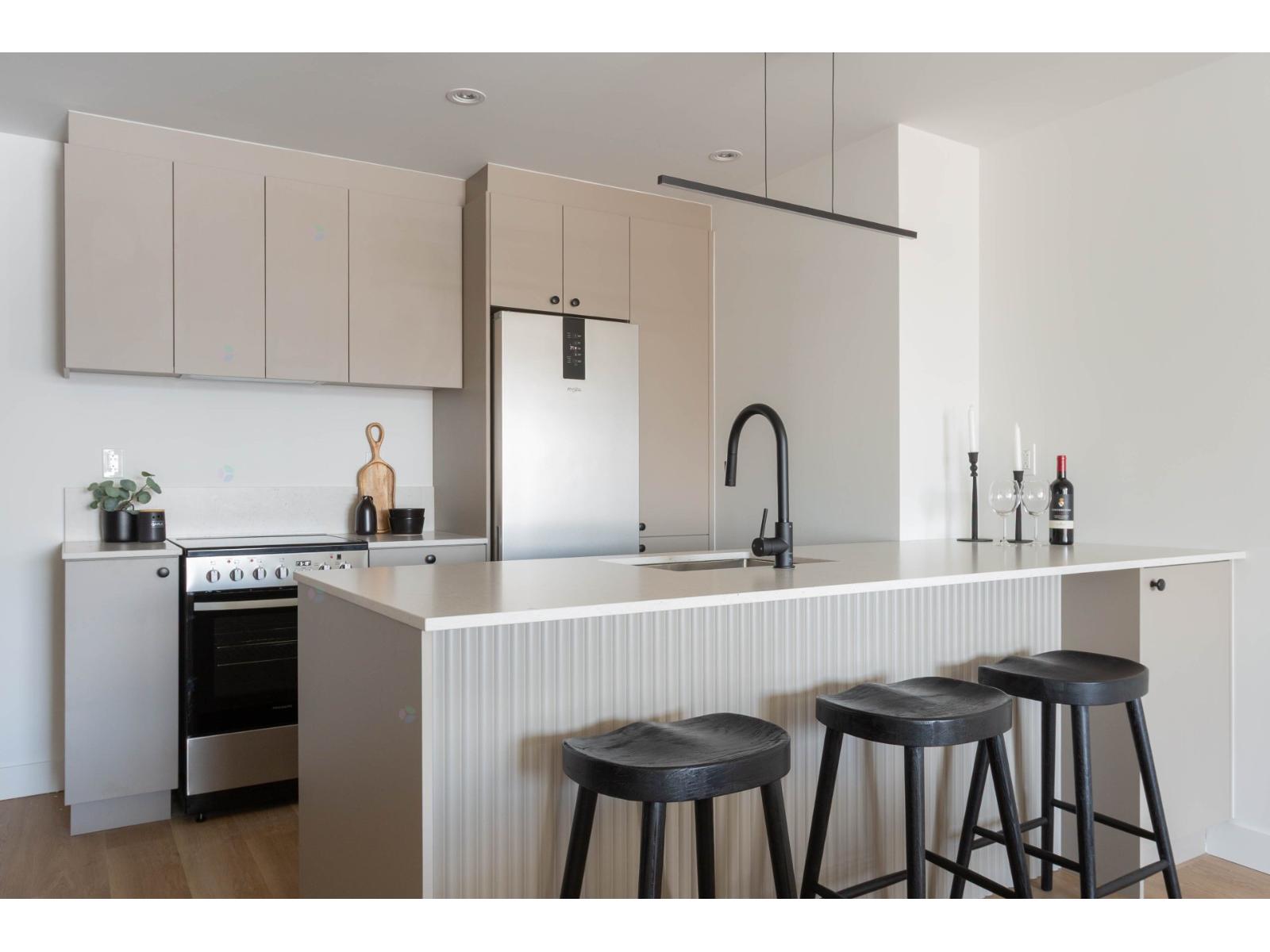 200A Av. Dorval