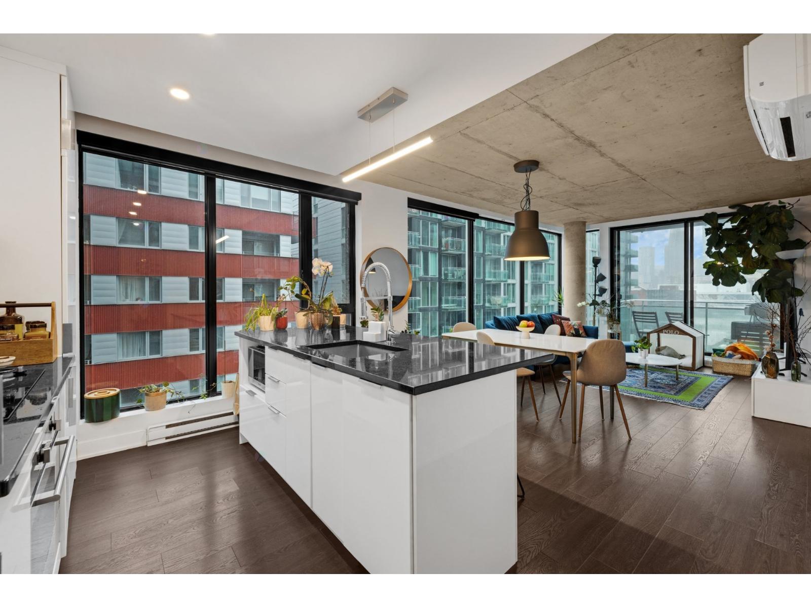 1165 Rue Wellington