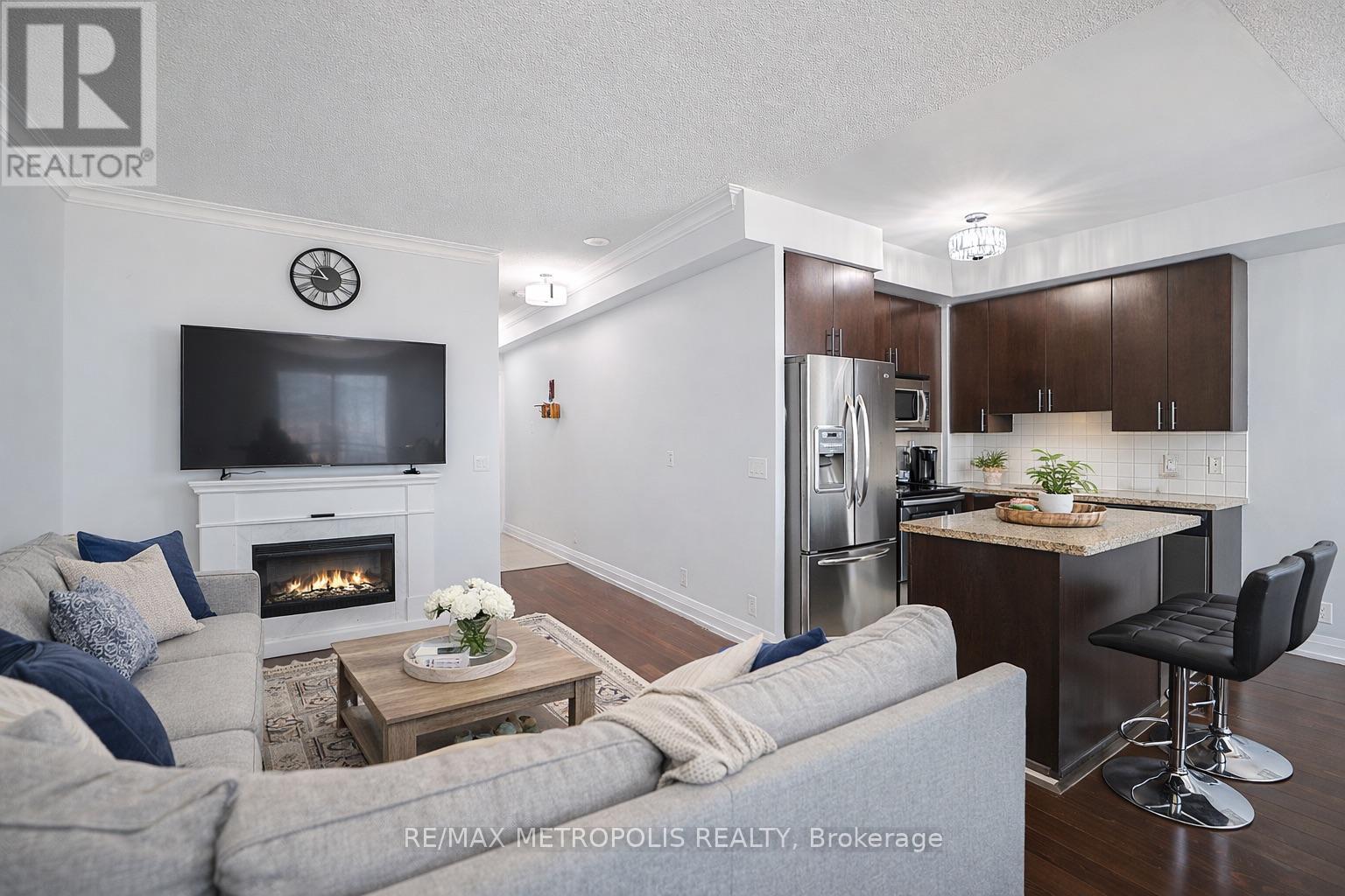PH16 - 1070 SHEPPARD AVENUE W