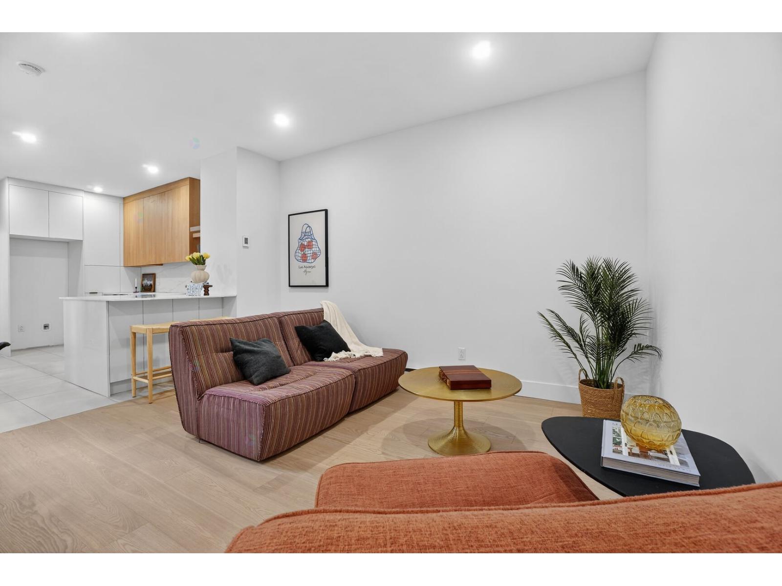 6989-6993 Rue St-Denis