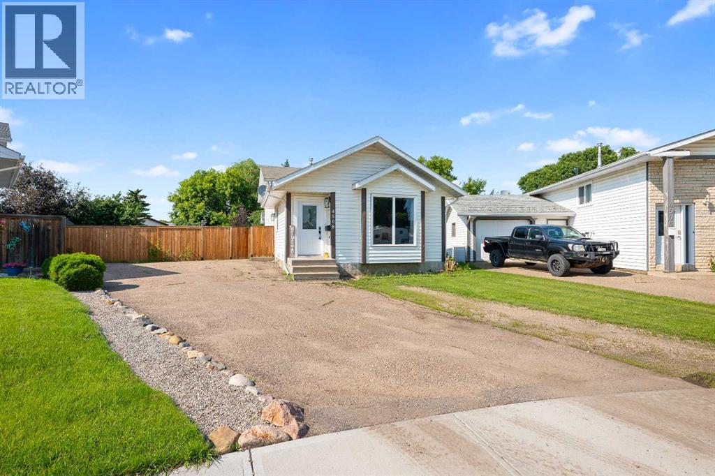 4508 30A Street Close