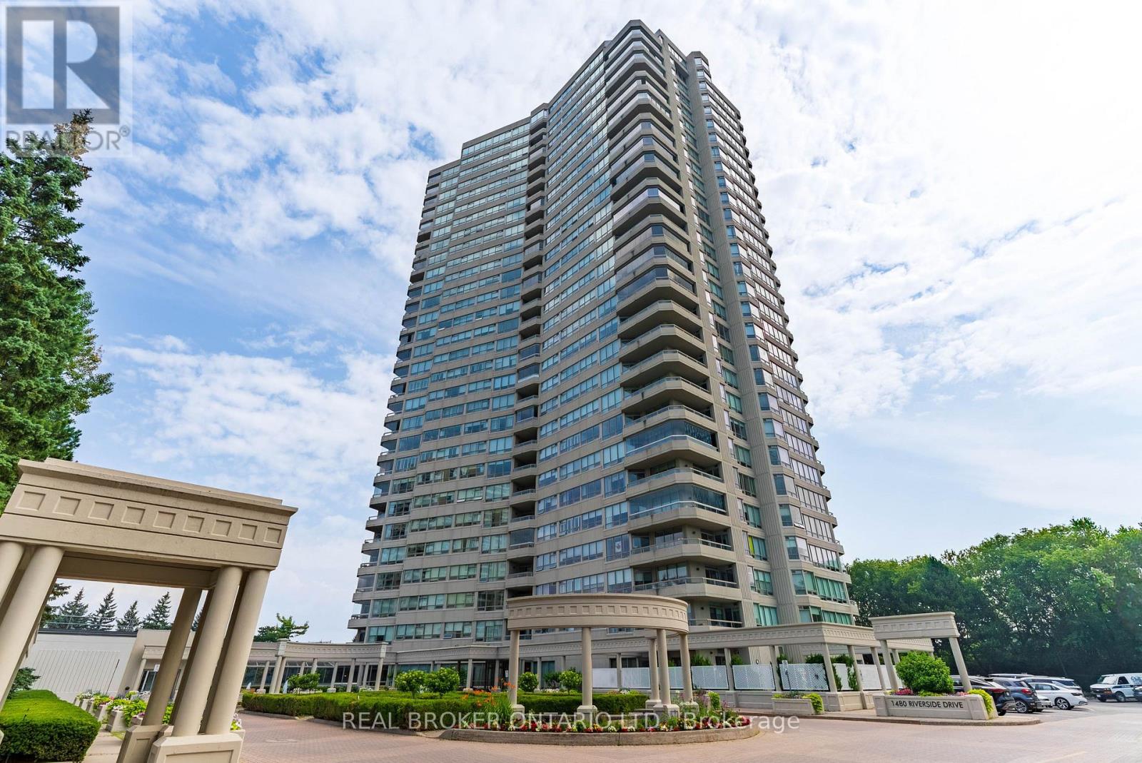 806 - 1480 RIVERSIDE DRIVE