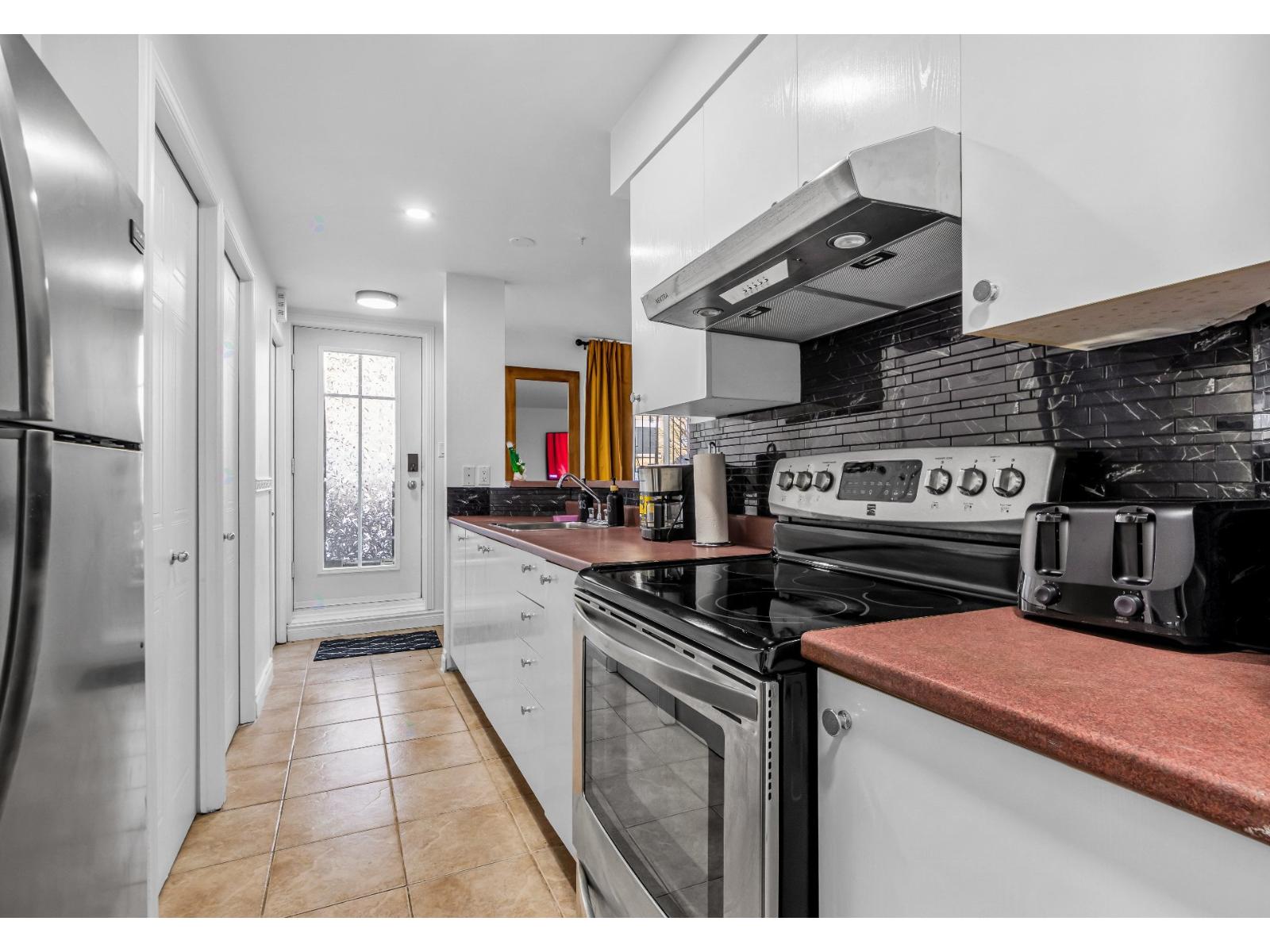 2682 Av. Charlemagne