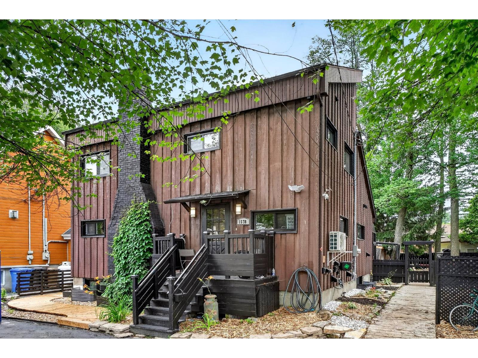 1578 Av. Phillips