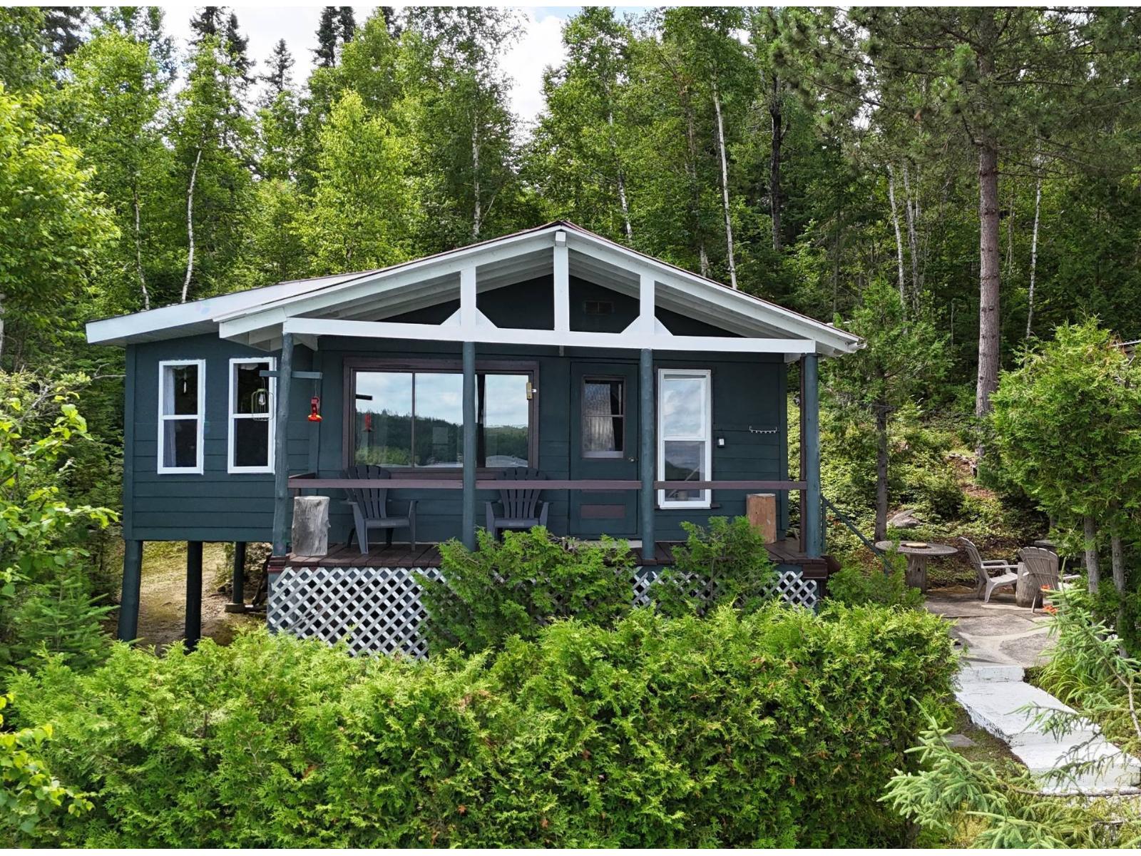187 Rue Lac-La Tuque