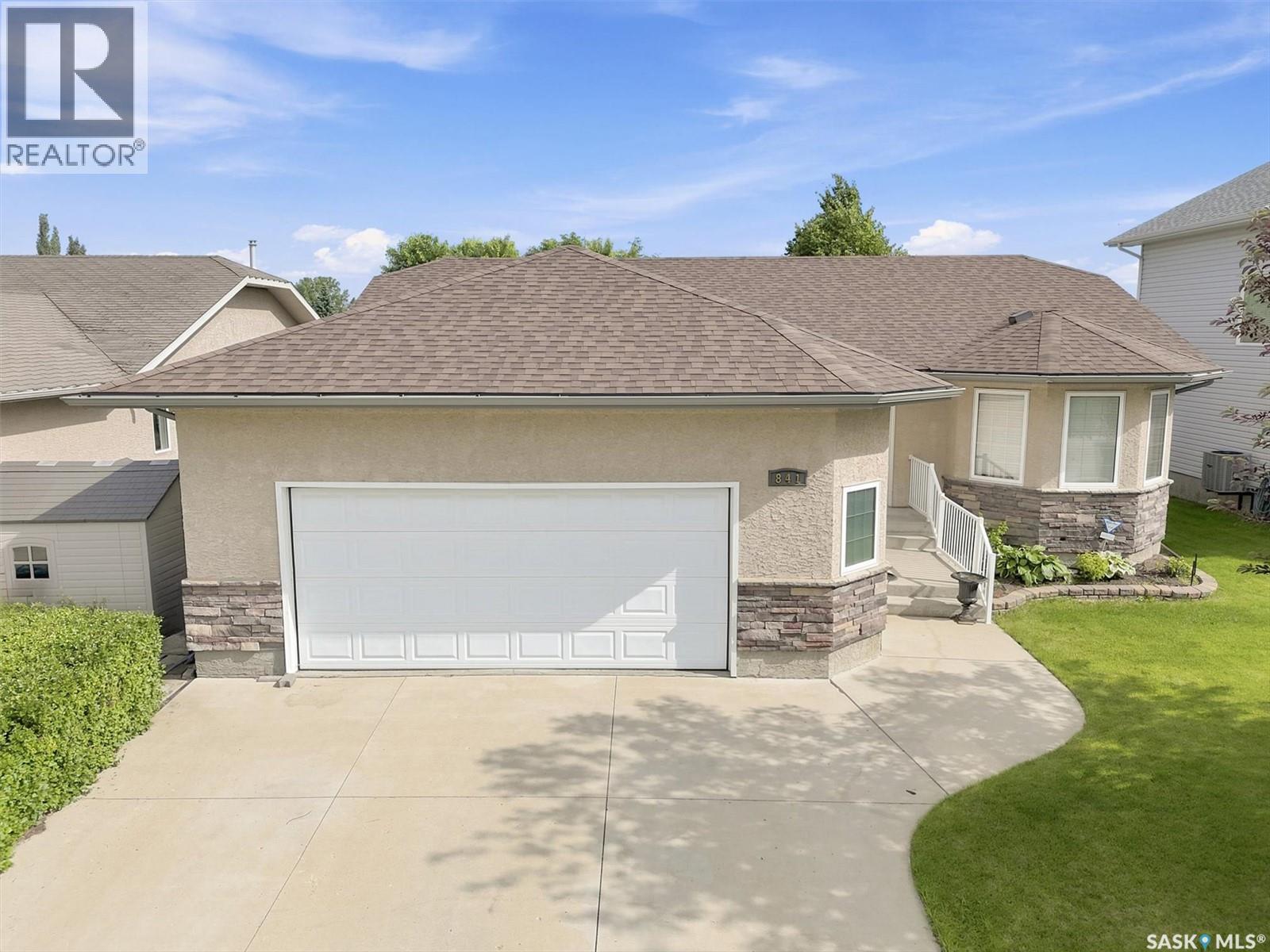 841 Martens CRESCENT