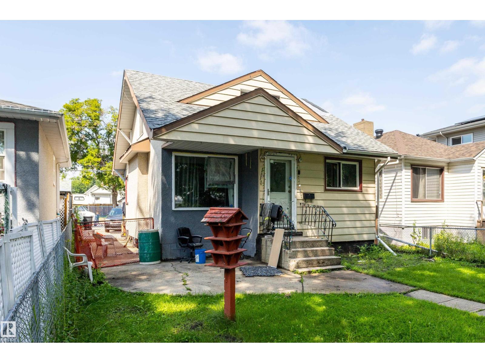 11322 85 ST NW