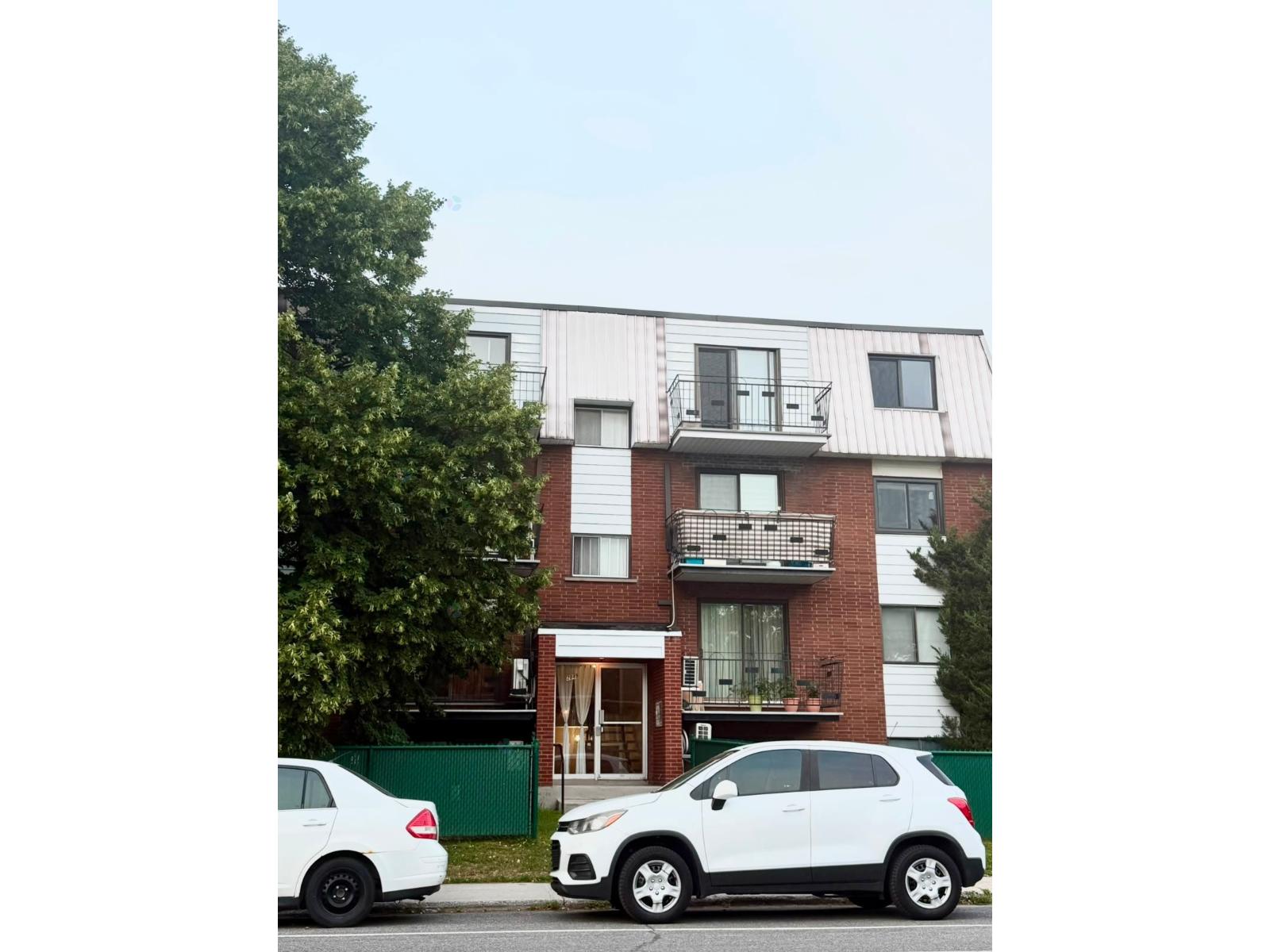 2845 Rue Belcourt