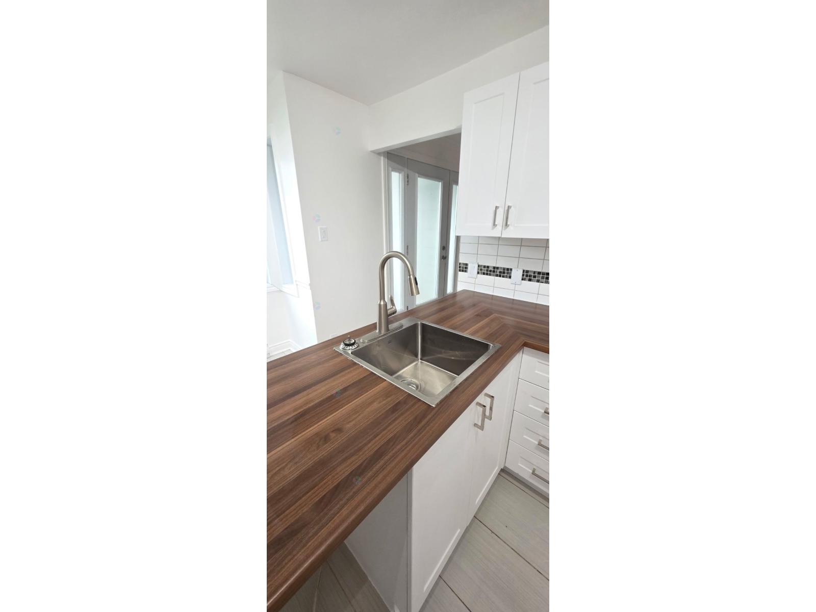 9049 Rue De Tilly