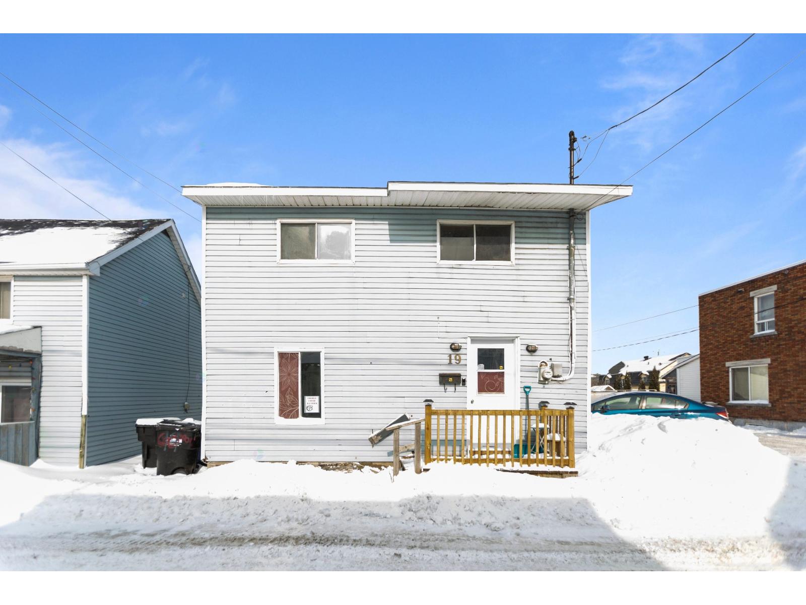 19 Rue Penon