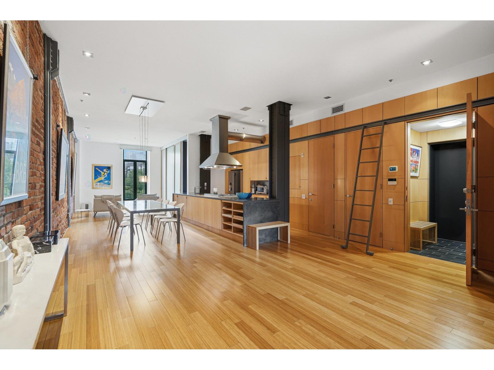 1713 Rue St-Patrick