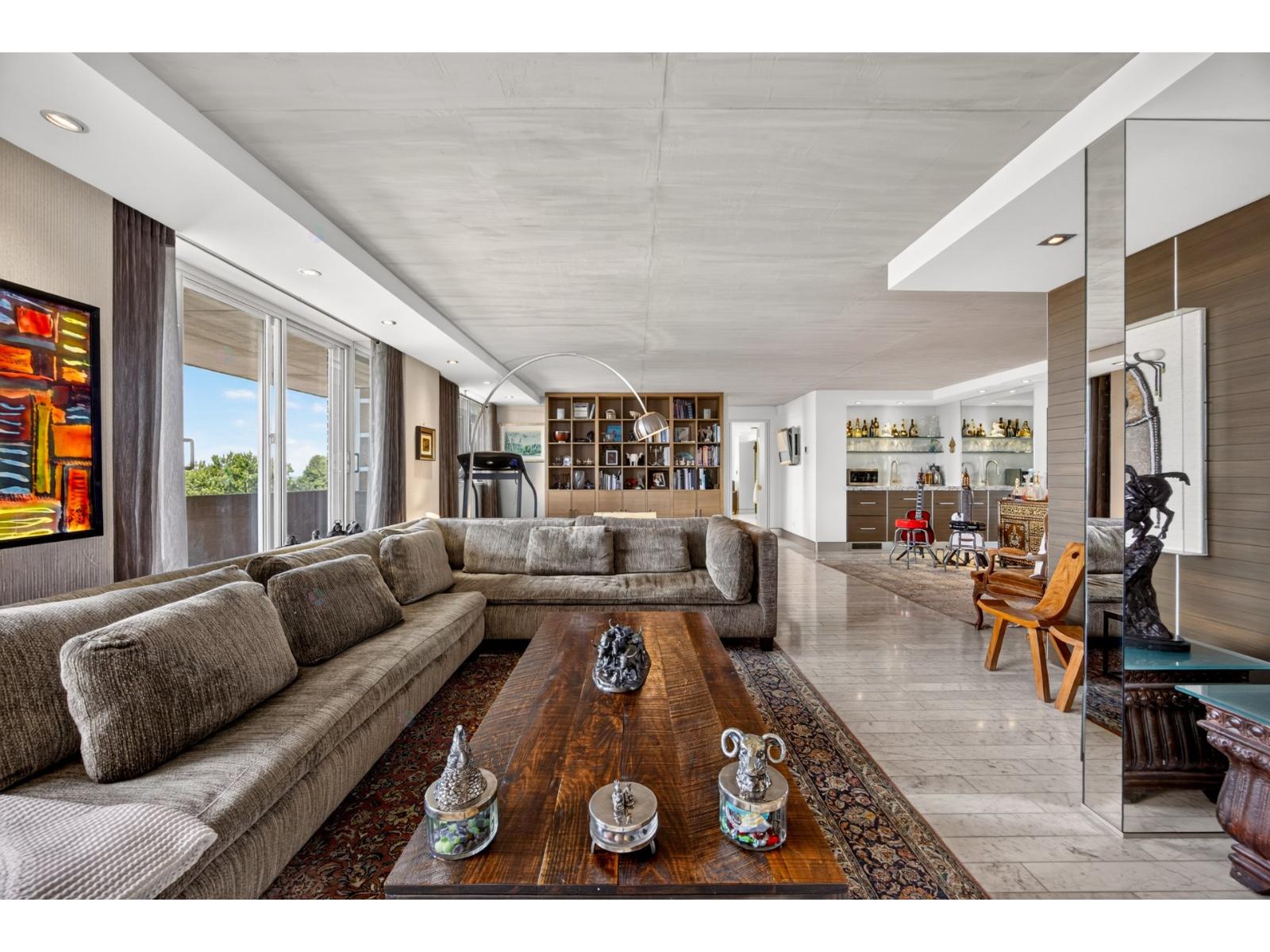 3535 Av. Papineau