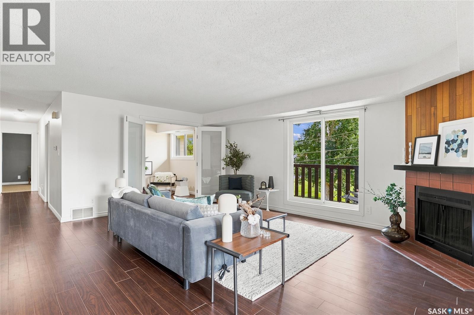 426 425 115th STREET E