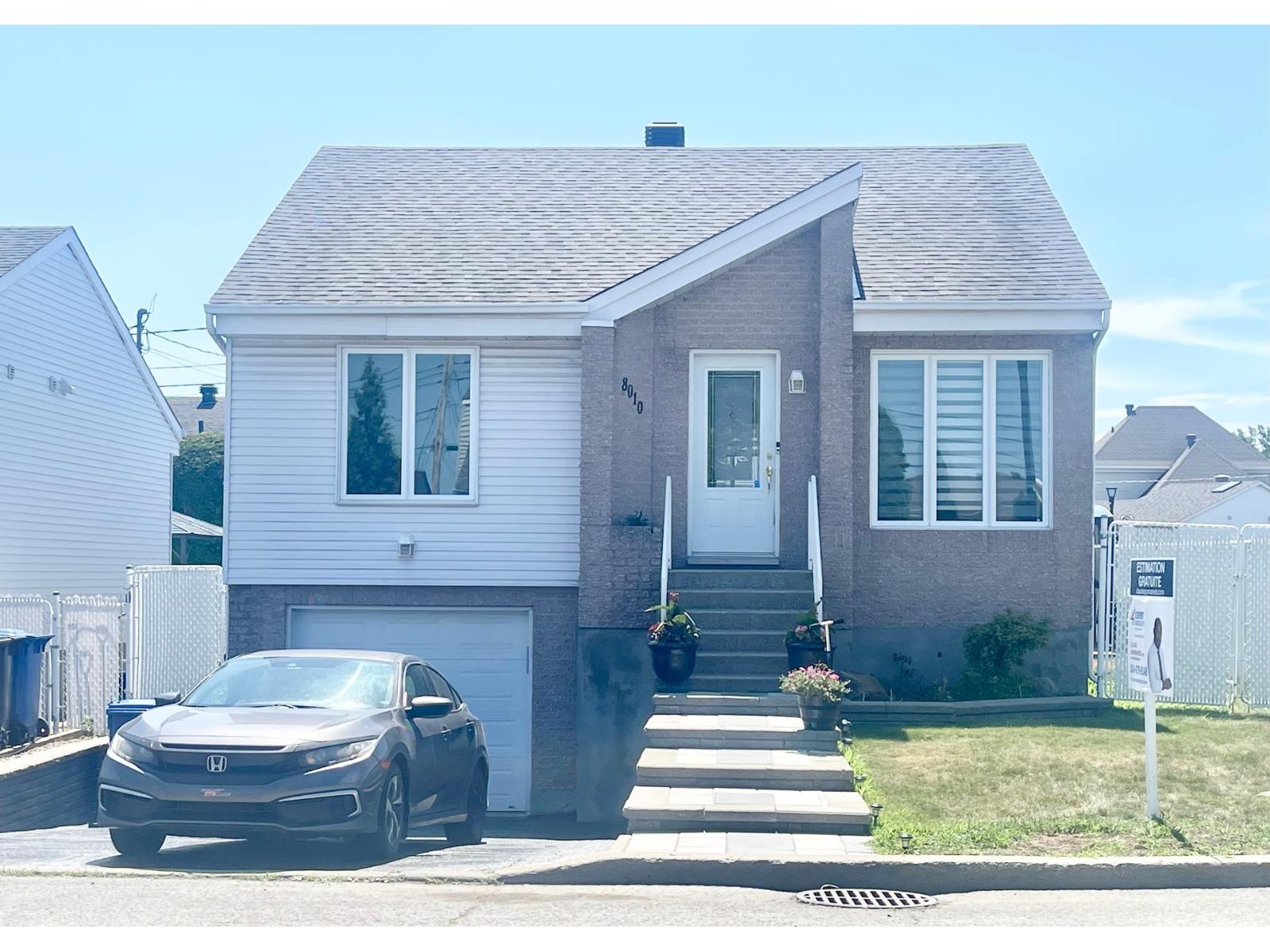 8010 Rue des Amis