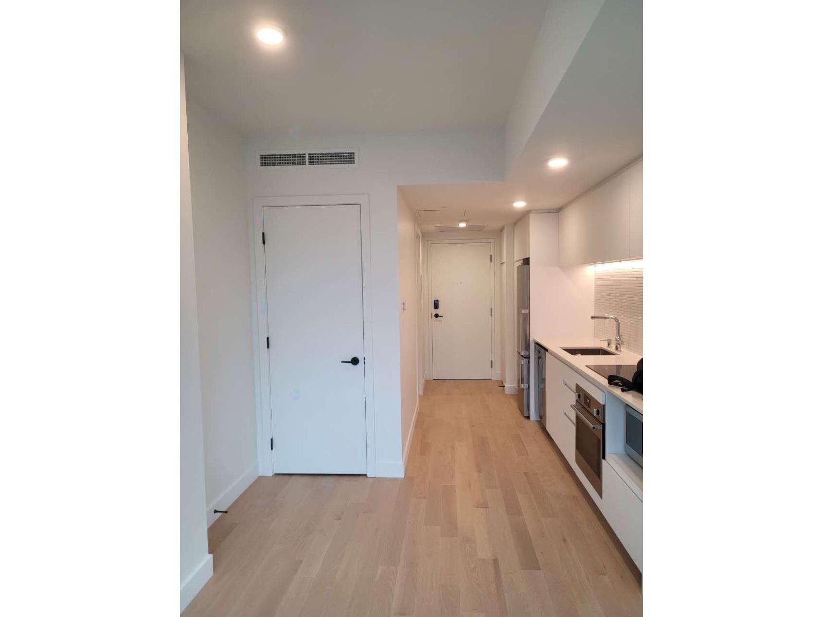1210 Rue Jeanne-Mance