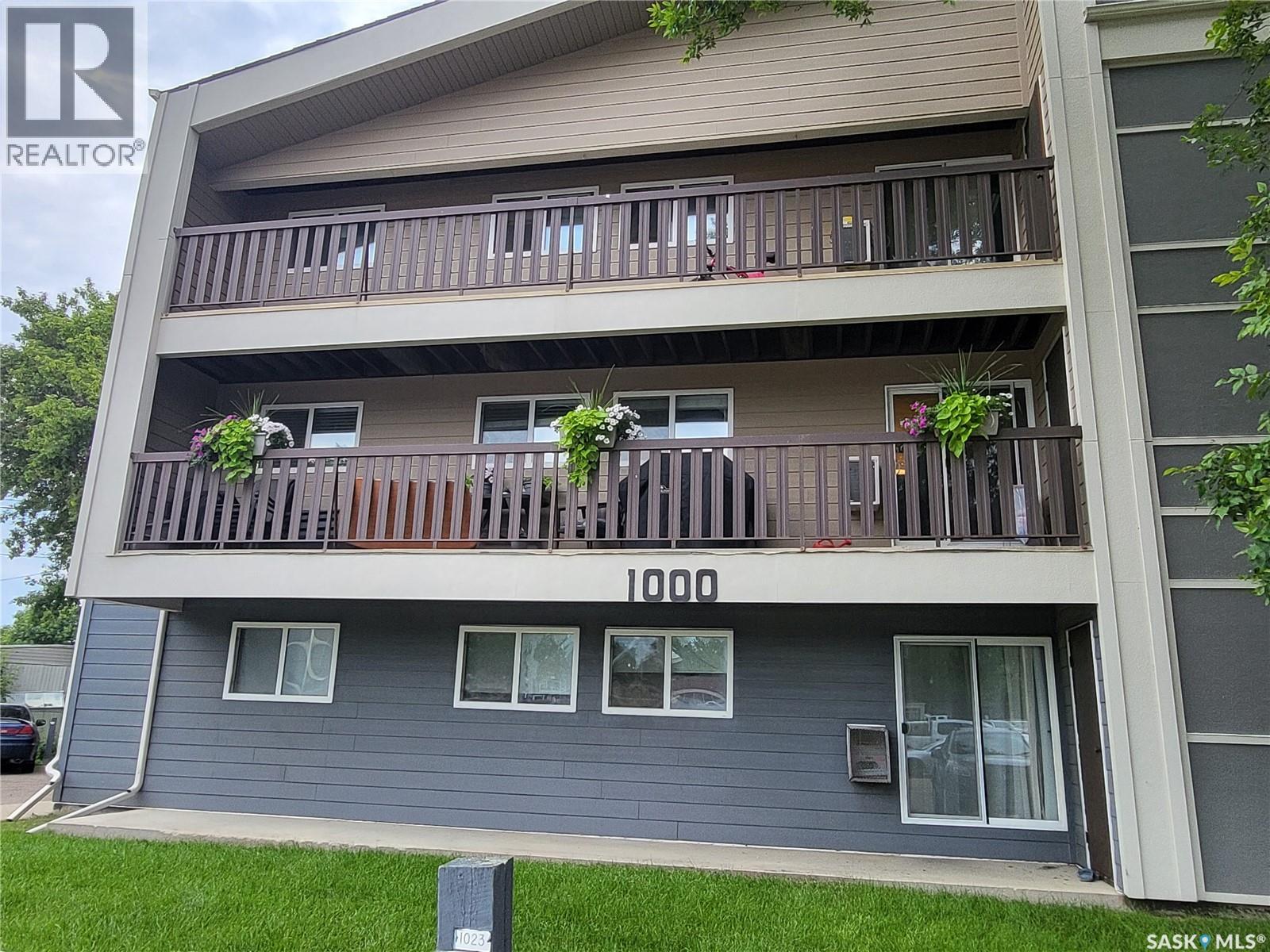 1026 425 115th STREET E