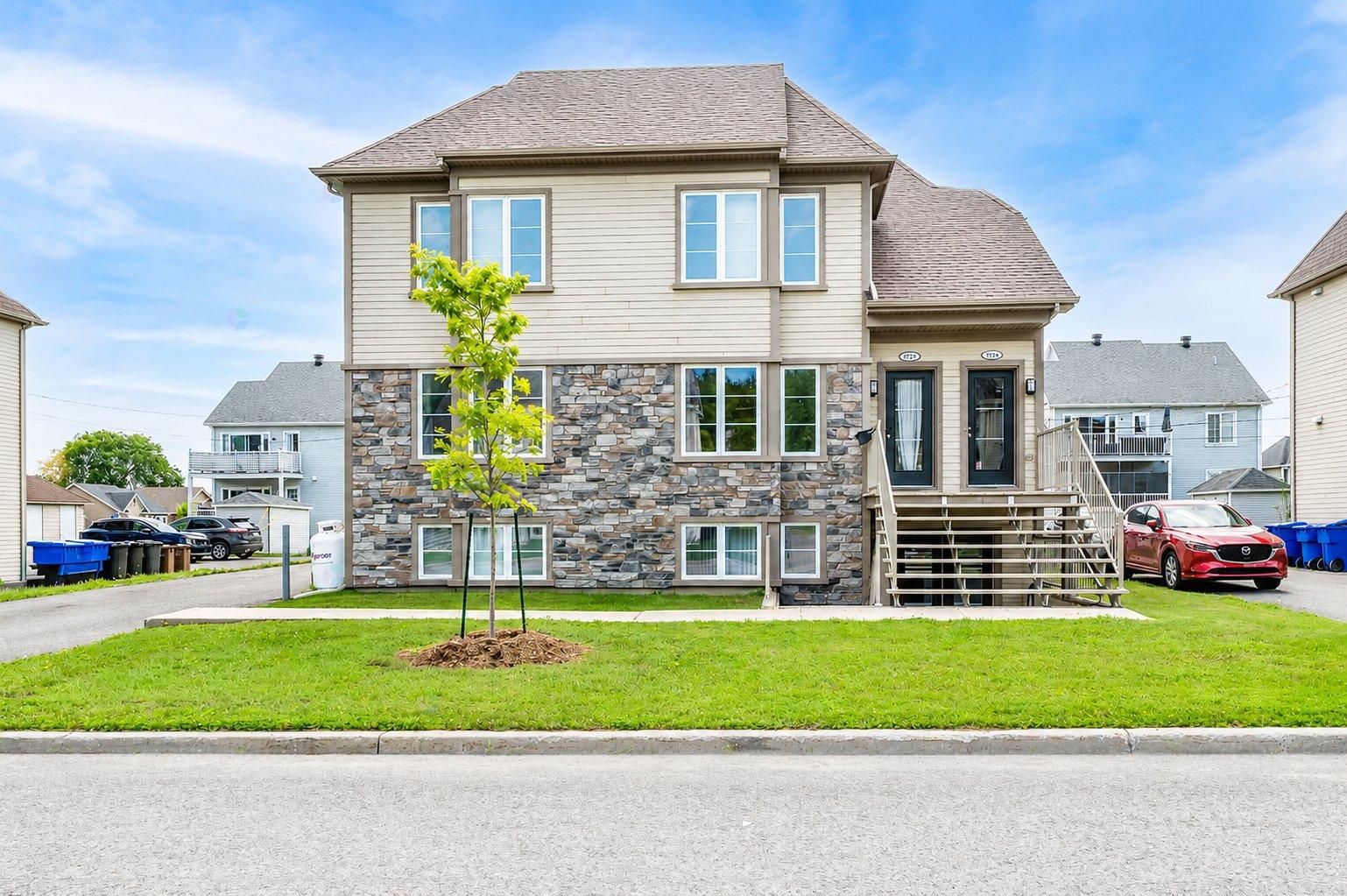 9712 Rue Yvon-Paiement