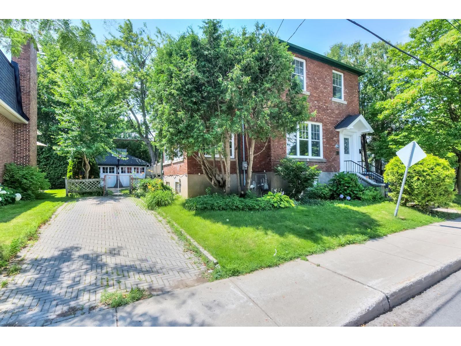 252 Av. Ballantyne N.