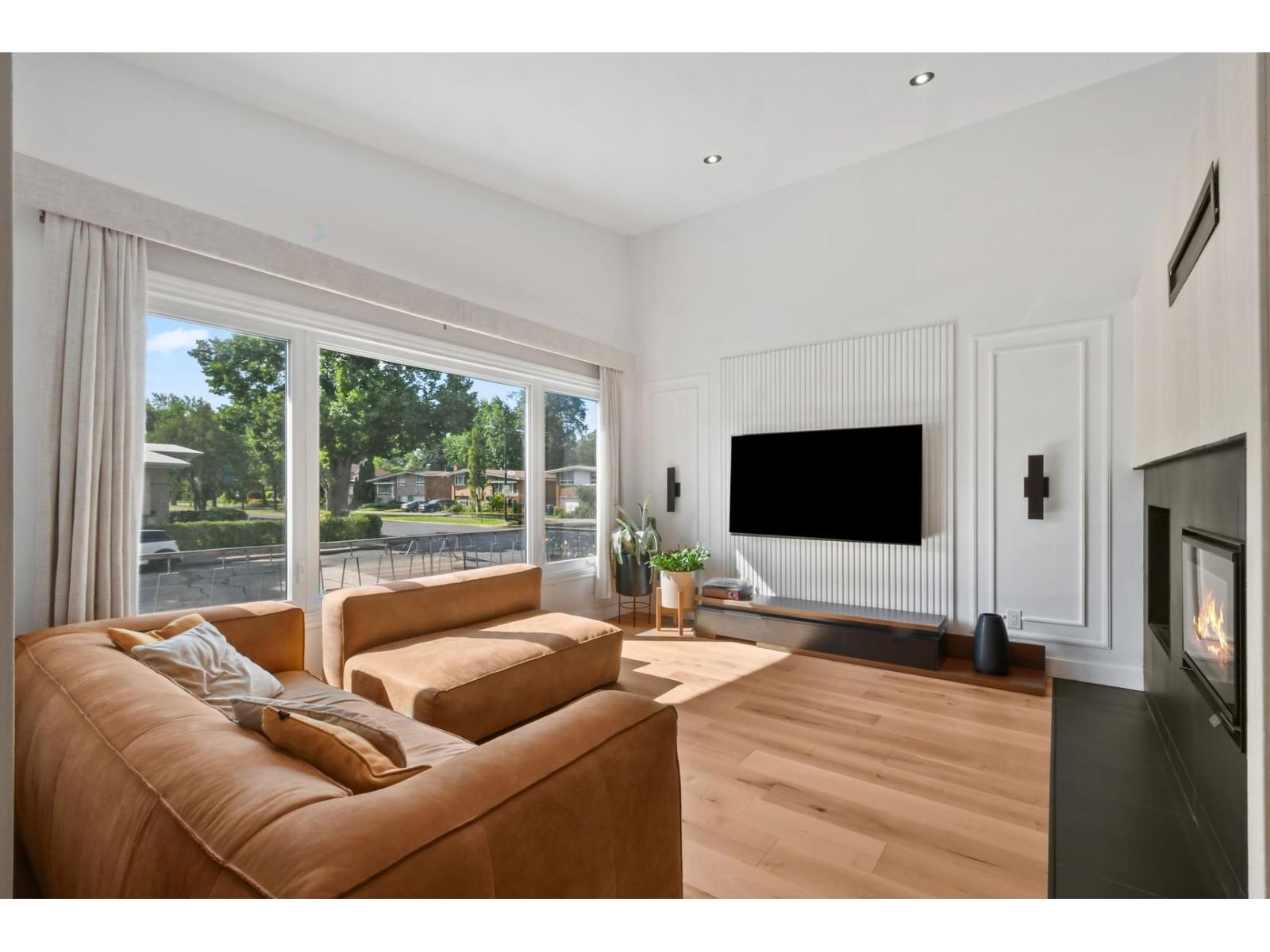 2725 Rue L'Heureux