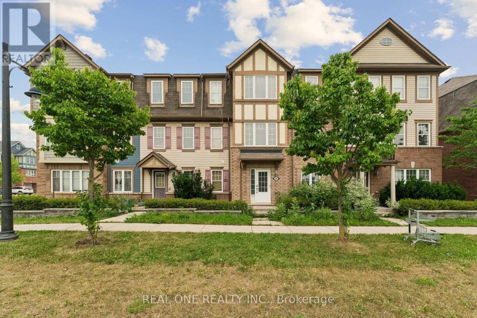 30 HENNEBERRY LANE