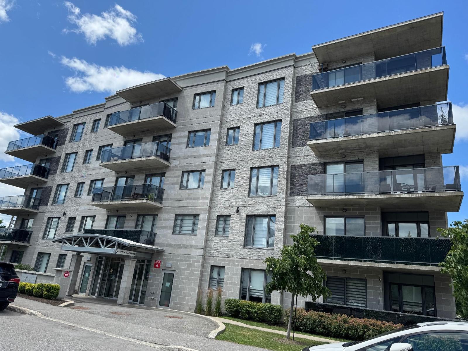 2930 Av. des Aristocrates