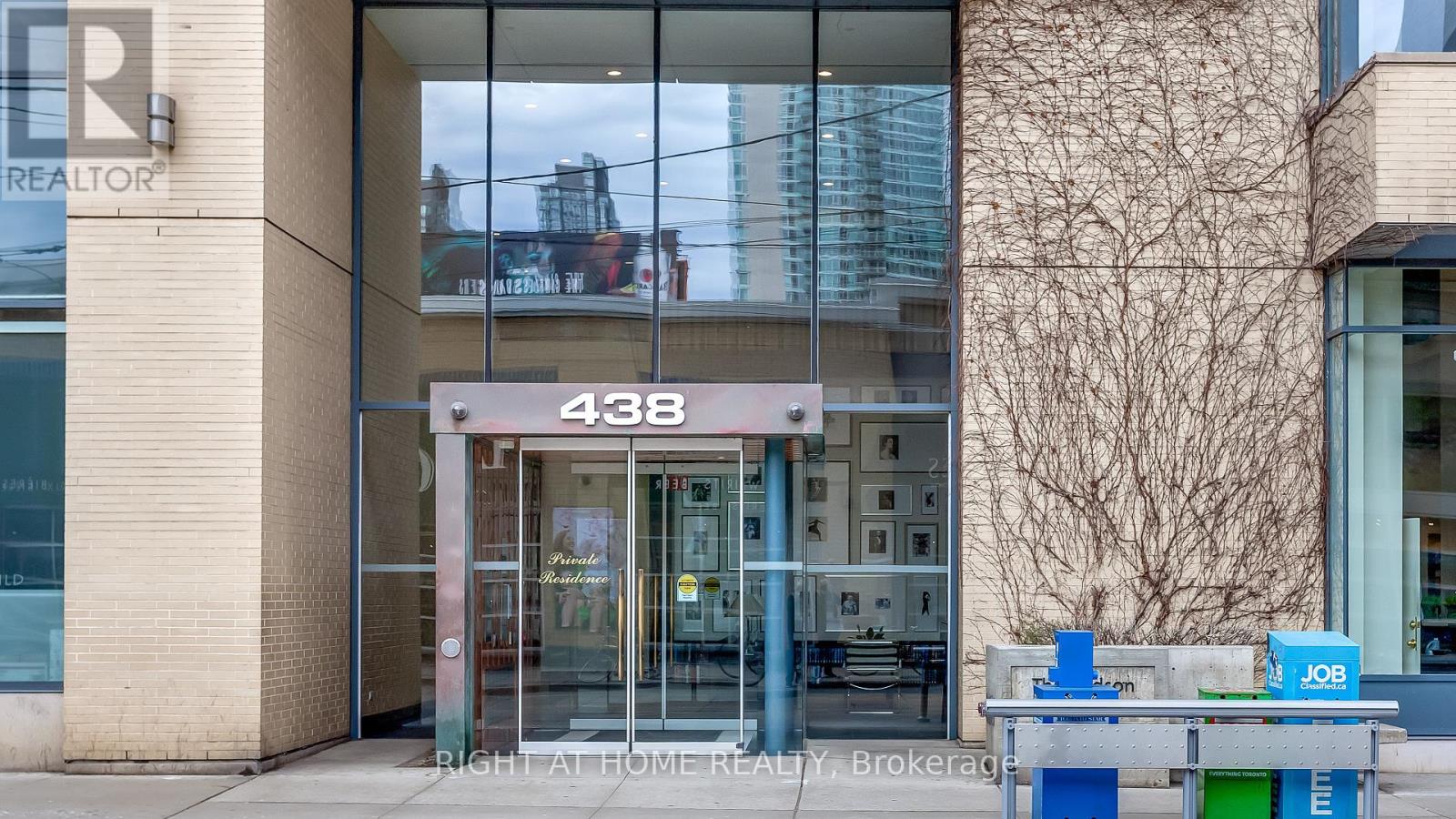 1403 - 438 KING STREET W