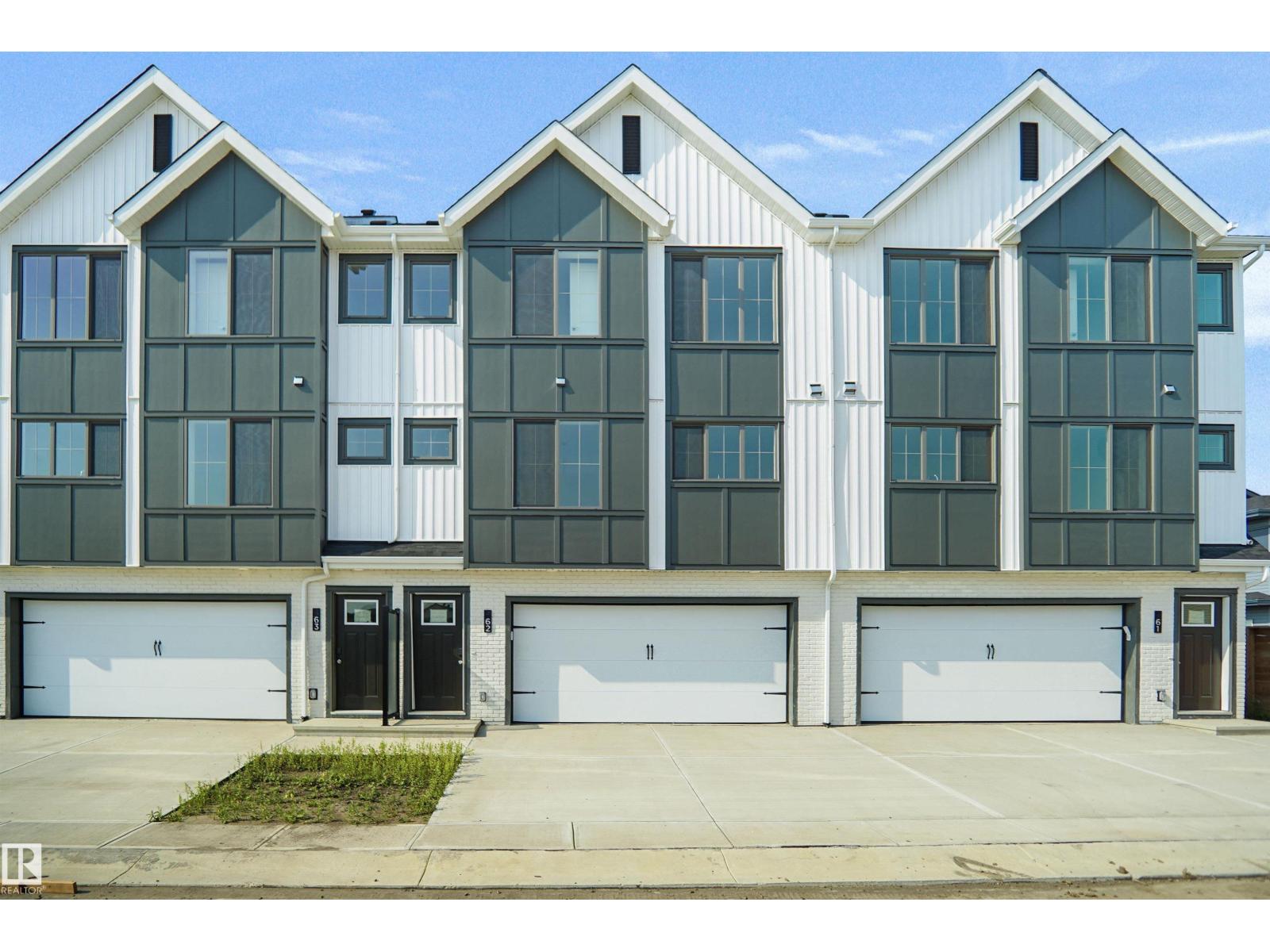 #62 17319 5 ST NE