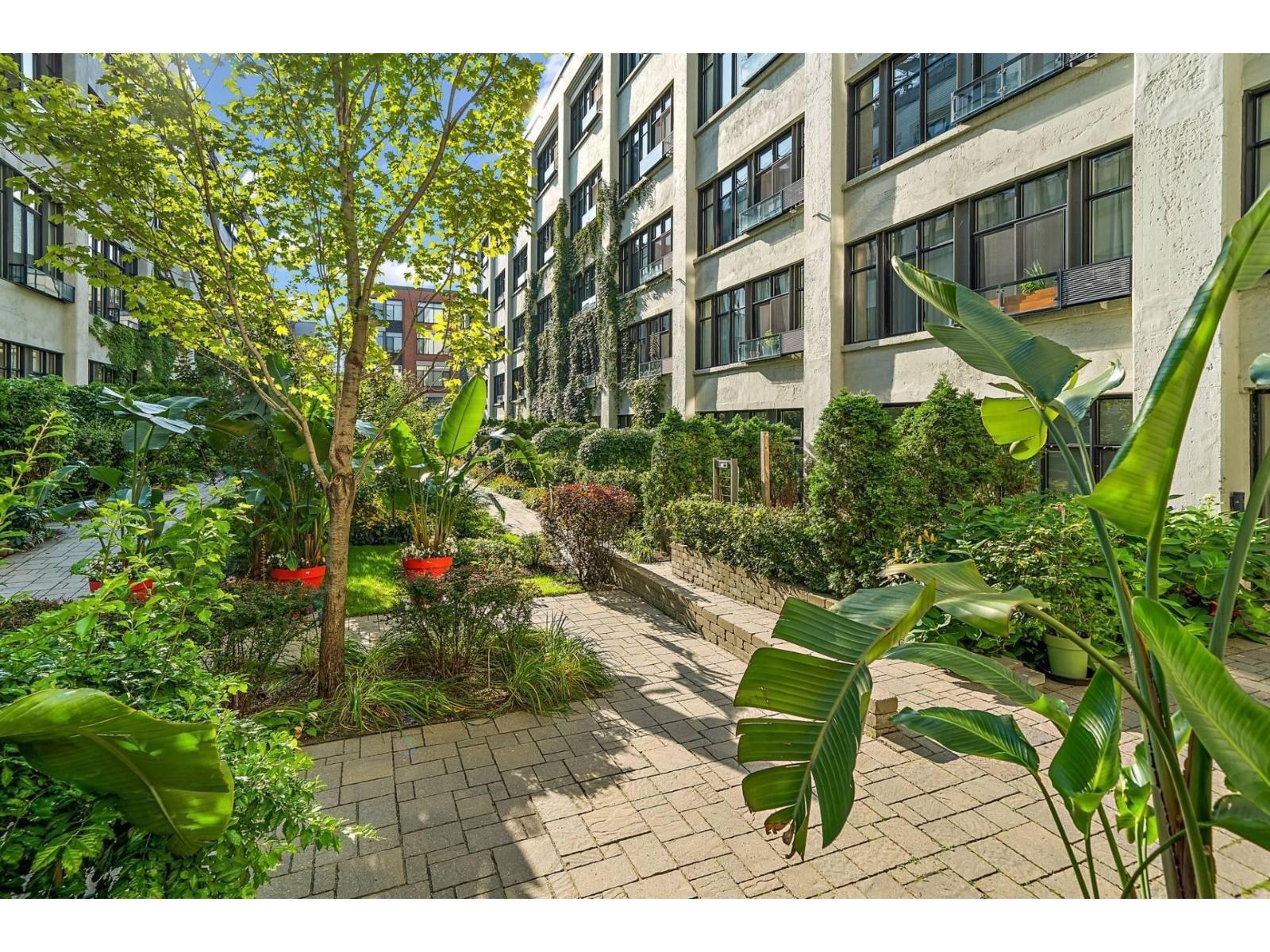 765 Rue Bourget