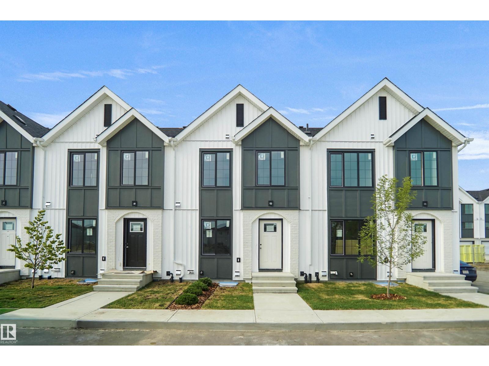 #51 17319 5 ST NE