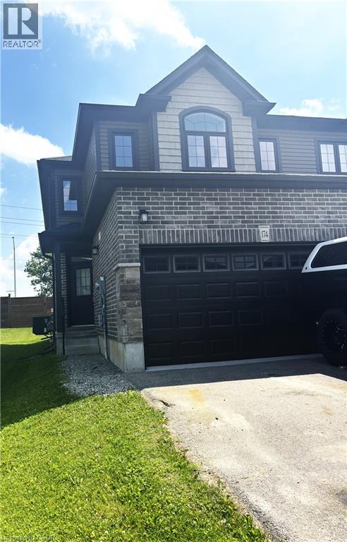 174 LINKS Crescent