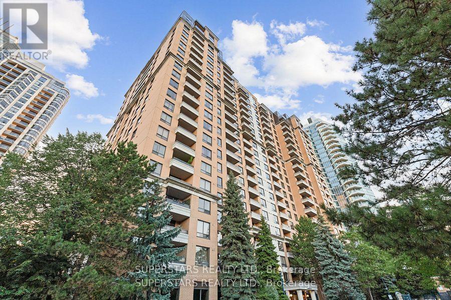 1111 - 18 SOMMERSET WAY