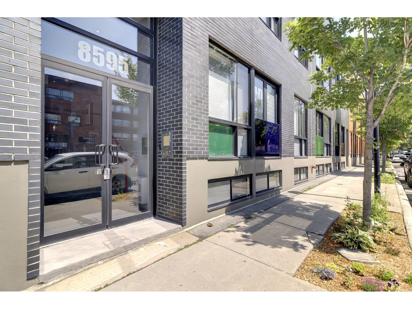 8595 Rue St-Dominique