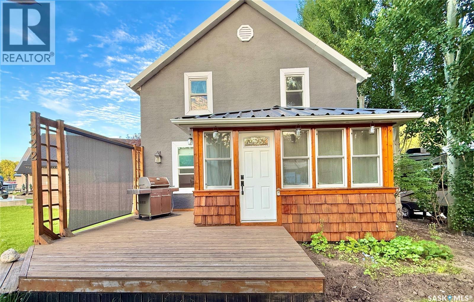 522 Vivian BAY
