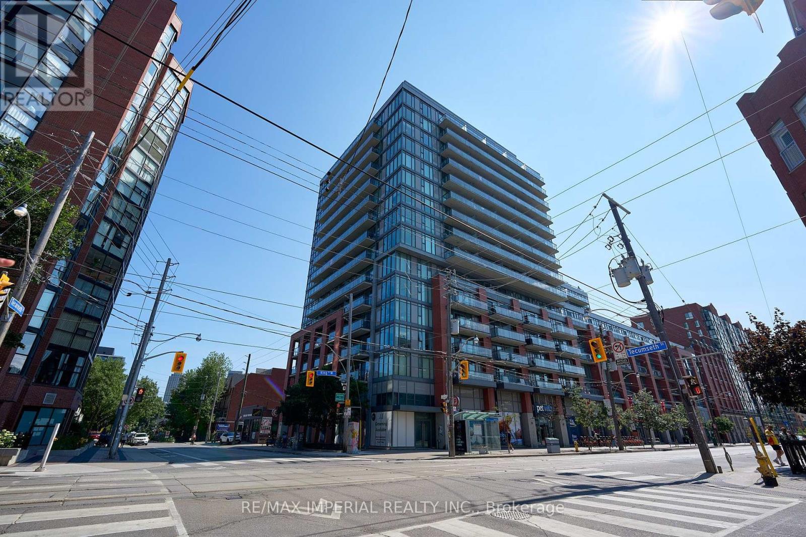 901 - 775 KING STREET W