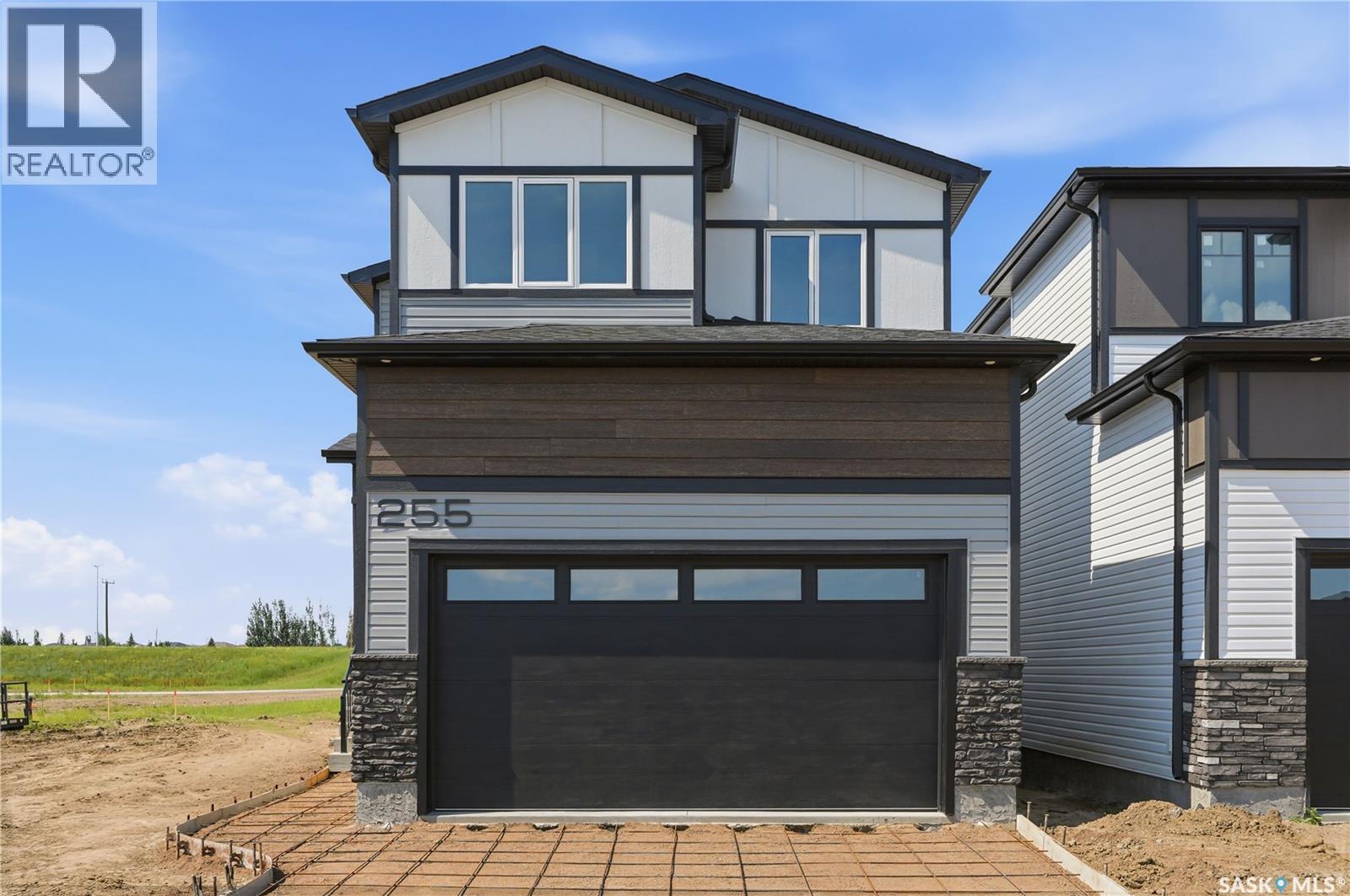 255 Doran WAY