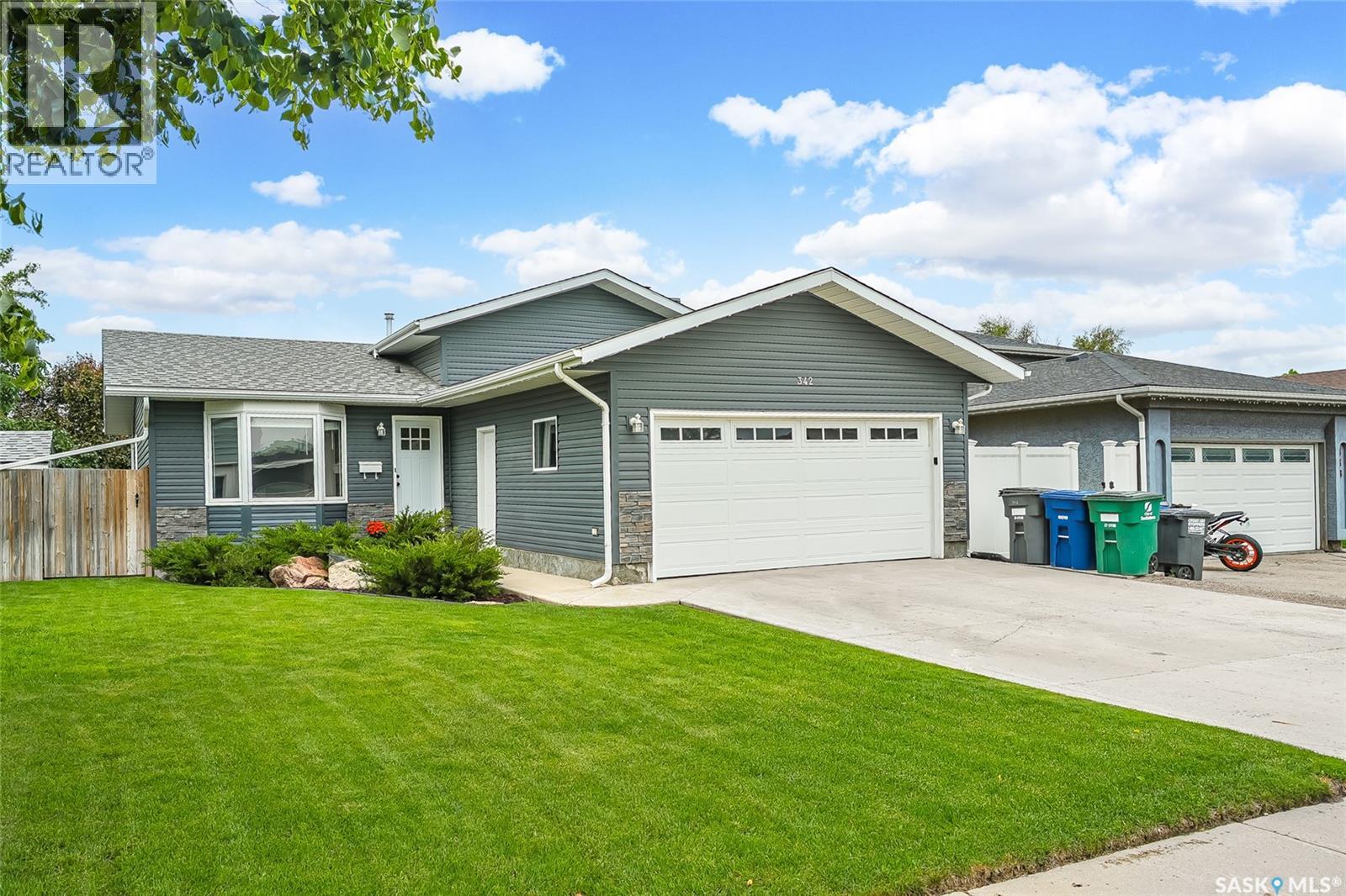 342 Haslam CRESCENT