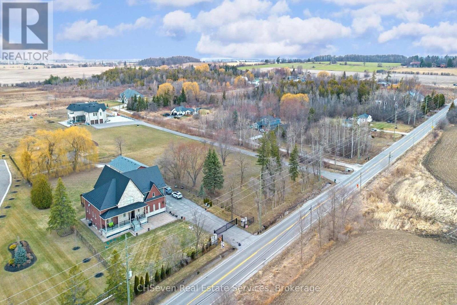 UPPER PRTION - 14645 5 SIDE ROAD