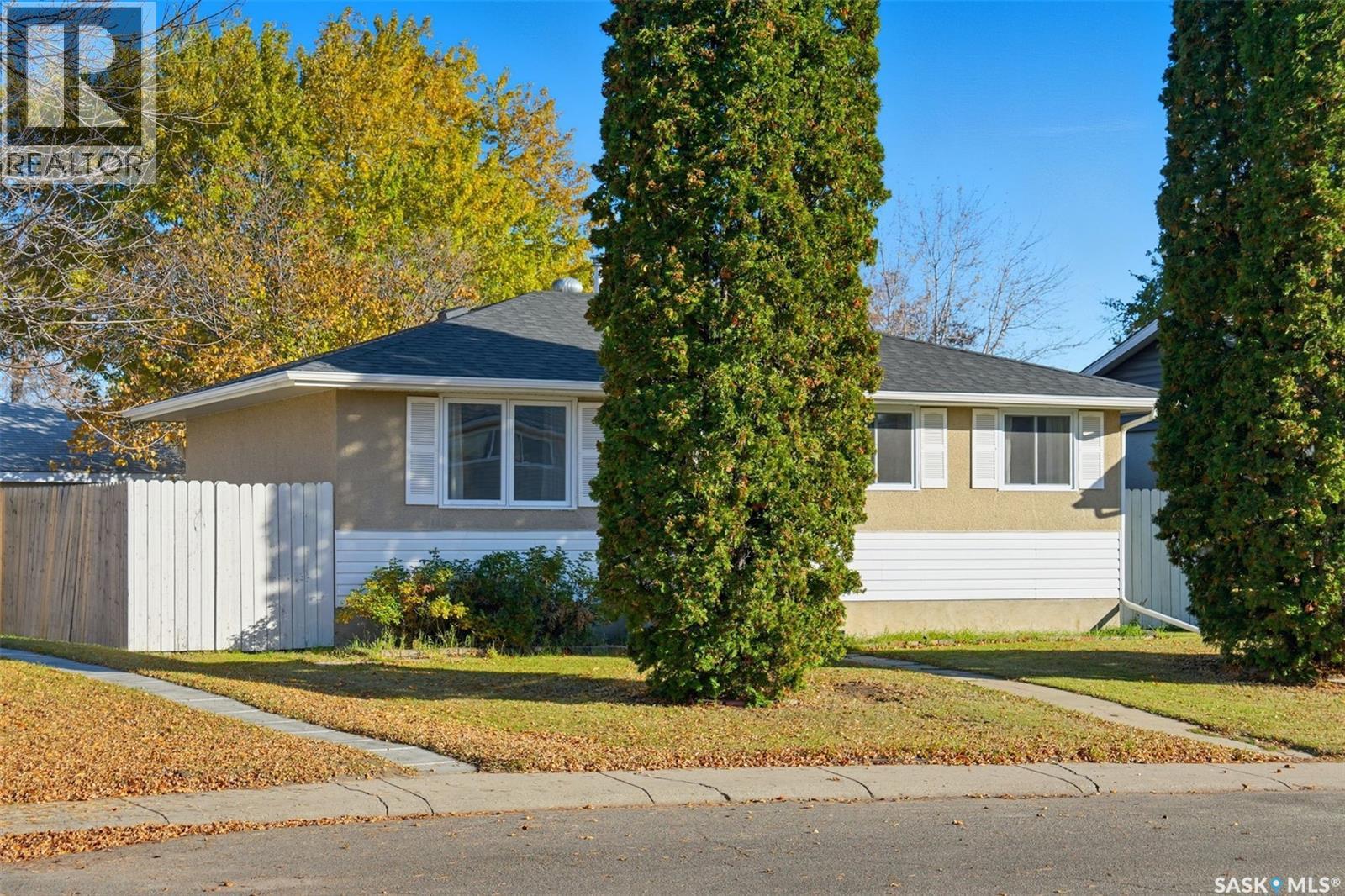 10 Dominion CRESCENT