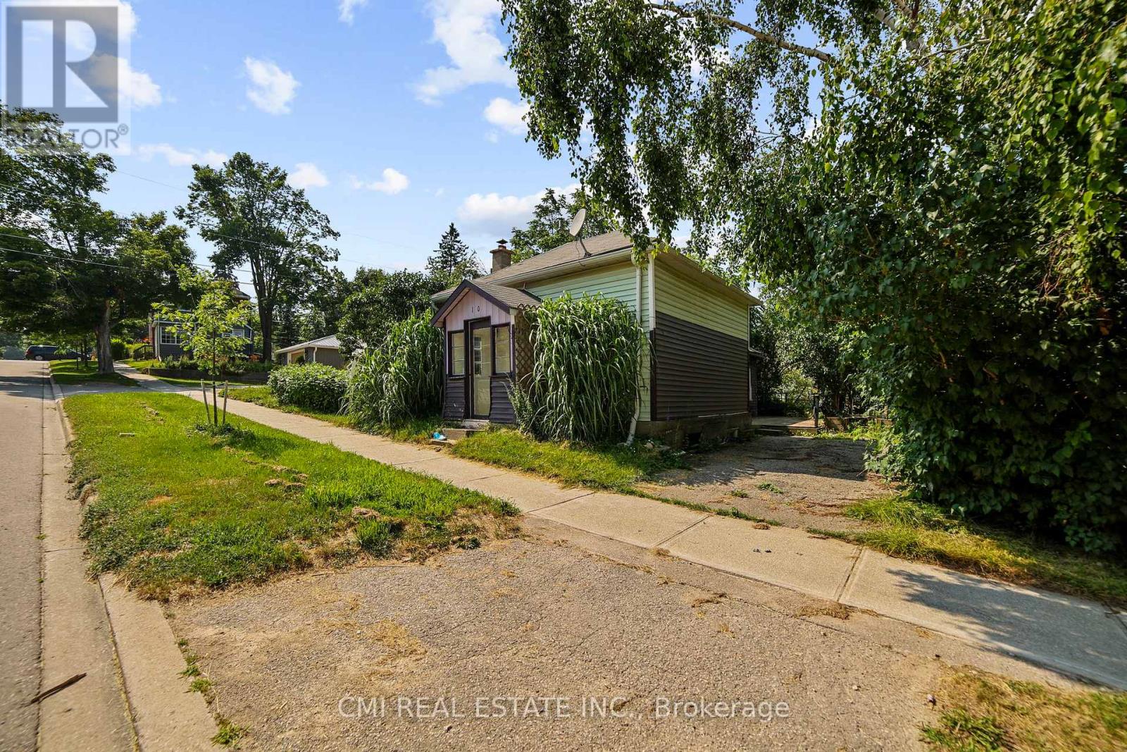 120 SECOND AVENUE E