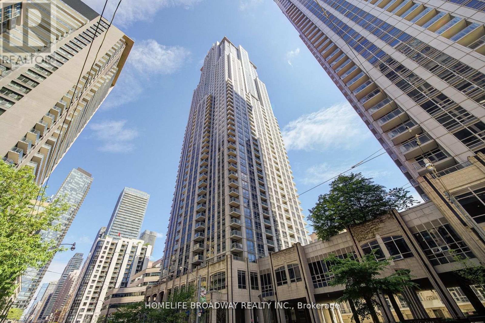 1111 - 763 BAY STREET
