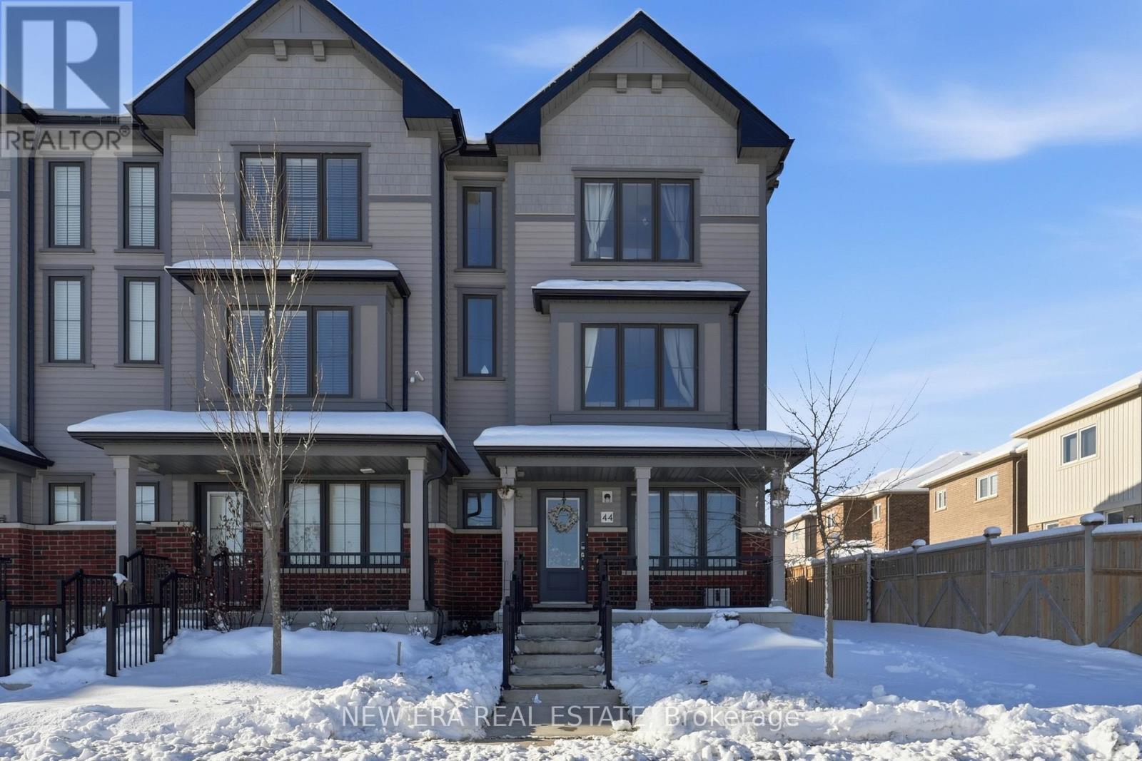 44 JEROME WAY