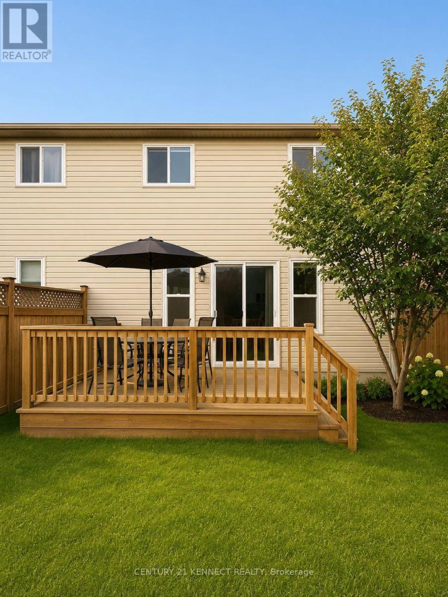 For sale: 598A GOLDTHREAD STREET, Waterloo, Ontario N2V2X6