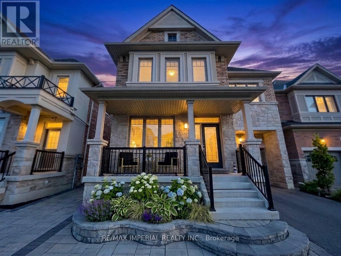 3 COLLIER CRESCENT