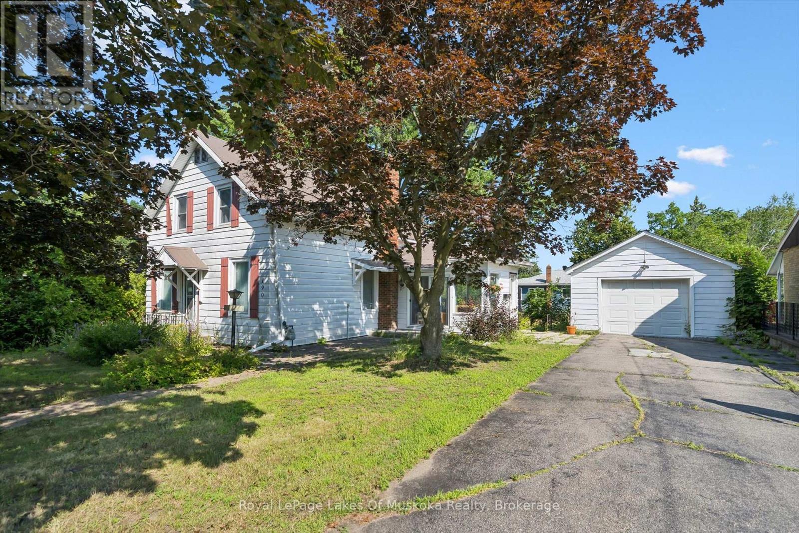 190 WINEWOOD AVENUE W